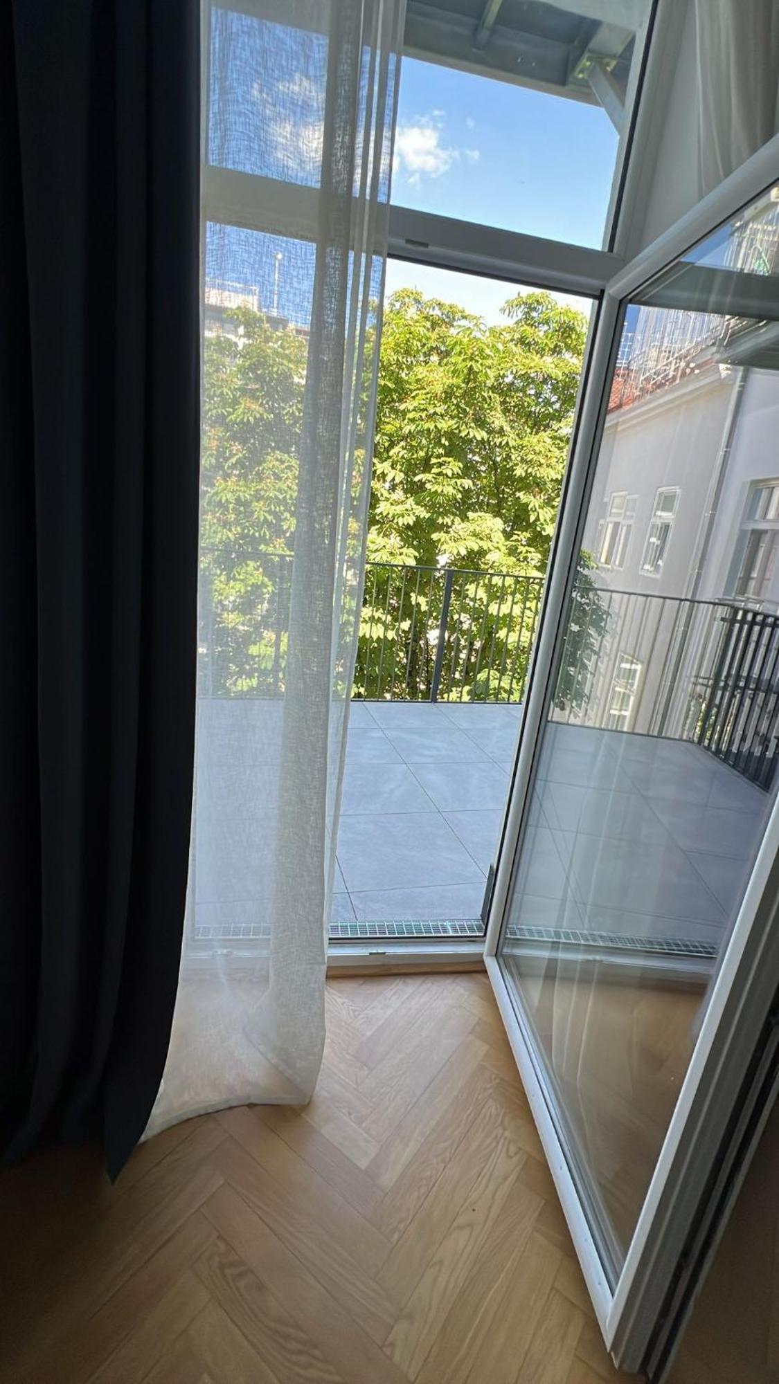 Large Garden-View Balcony Comfort Retreat 1020-Vienna เวียนนา ภายนอก รูปภาพ